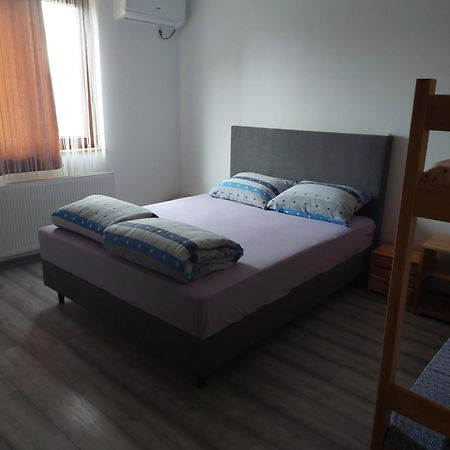 Hotel Restoran Bmb Odžak Exteriér fotografie