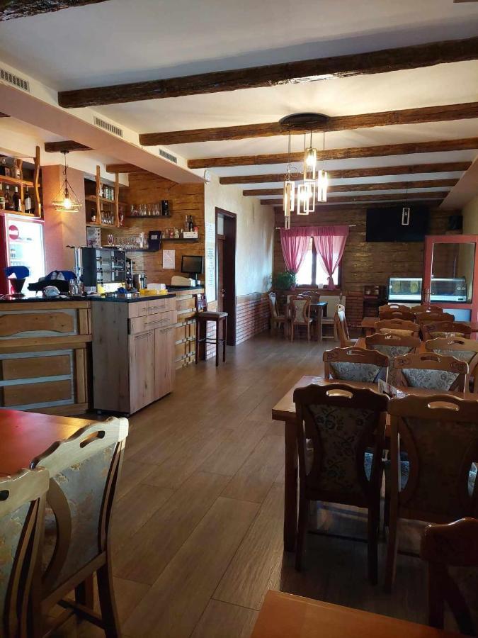 Hotel Restoran Bmb Odžak Exteriér fotografie